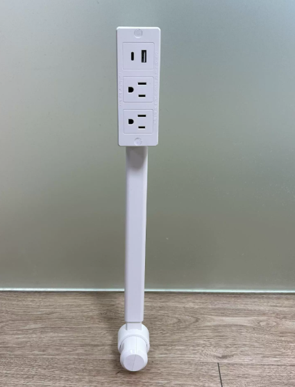 PivotPlug™ 180° Rotating Outlet Extender